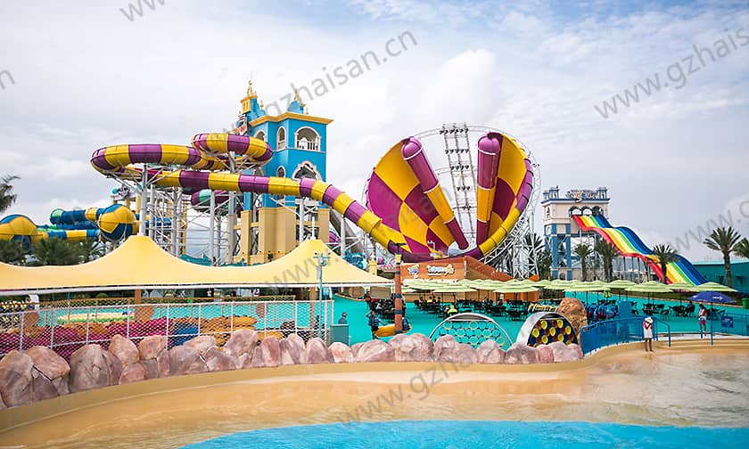 浙江宁波大目湾阿拉的海水上乐园超级龙卷风水滑道