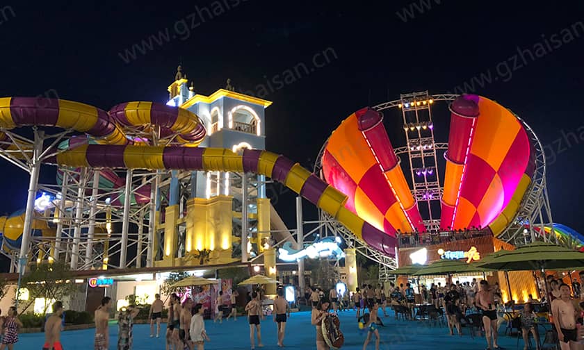 超级龙卷风水滑道提供了一种新的、刺激的水上体验