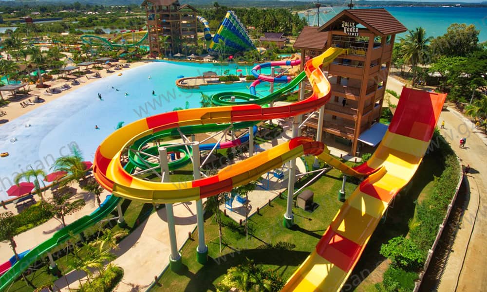 菲律宾水上乐园冲天回旋水滑道