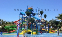 组合水滑梯，畅享水上乐趣